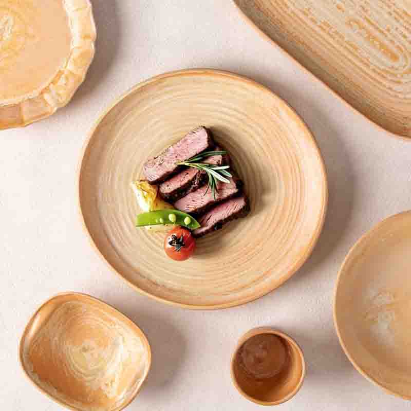 Hotel Dinnerware Set Porcelain dinner plate with stainless steel cutlery for hotel dining