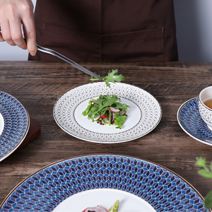 Porcelain Dessert Plate Round Gold Rim Salad Plate Bone China Dinner Plate For Michelin 1-star restaurant