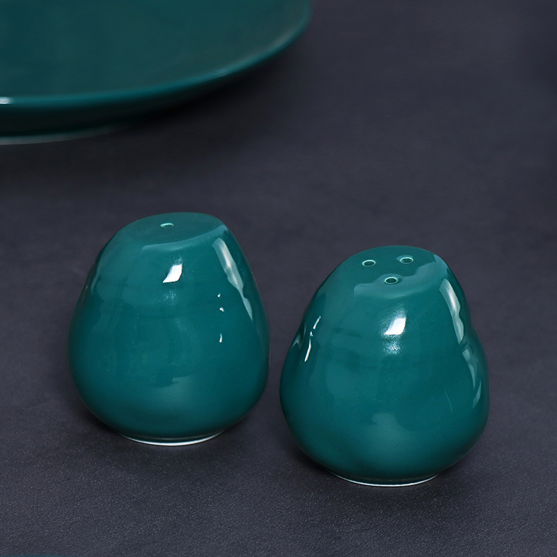 Green Ceramic Salt Shaker For Restaurants