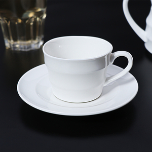 Minimalist Design White Porcelain Tea Cups Coffee Cup Saucer For Cafe