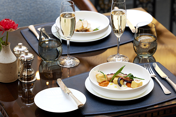 the-lanesborough-grill-lunch-with-champagne