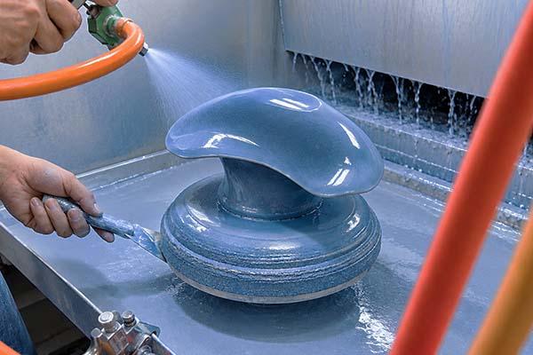 Precision Glaze Spraying Process for Commercial Porcelain Tableware