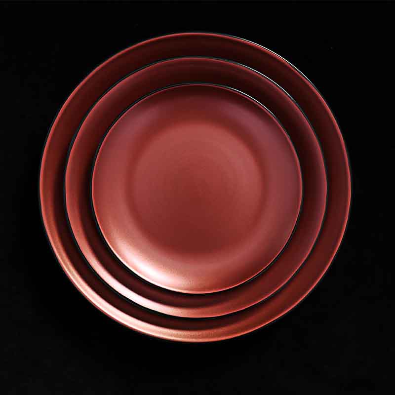 Red porcelain plate for commercial restaurant dining