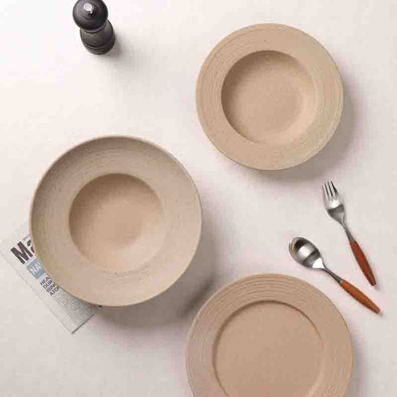 Modern porcelain dinnerware set for hotel restaurant table