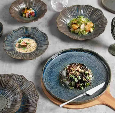 porcelain plate.png