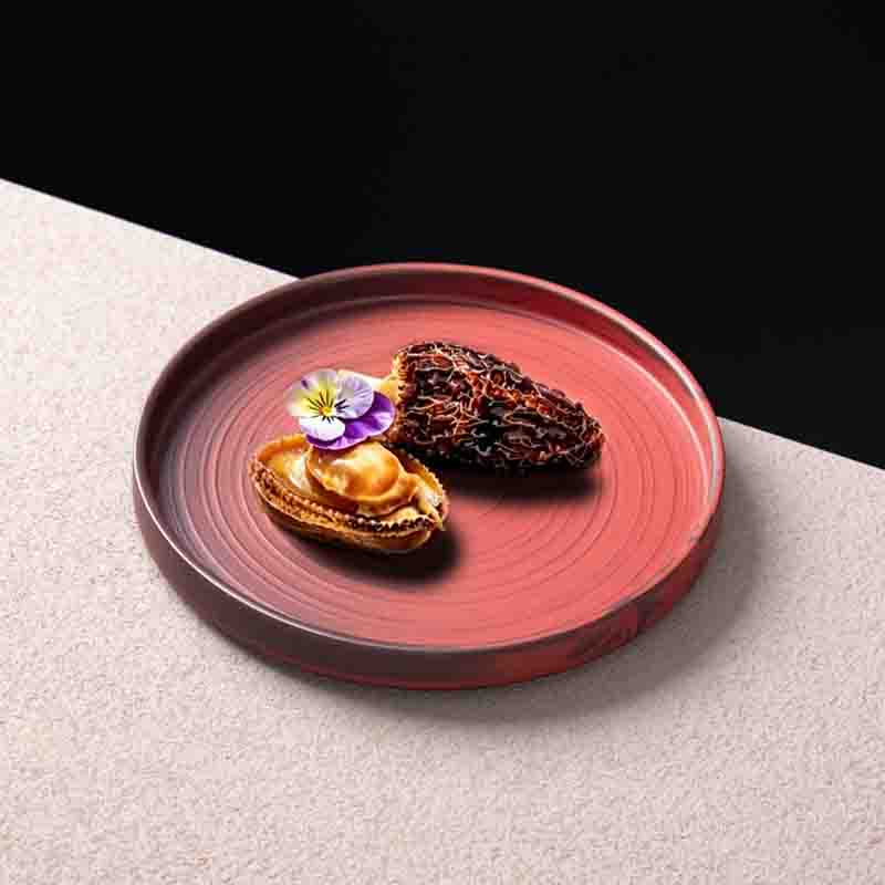 Hotel restaurant porcelain plate