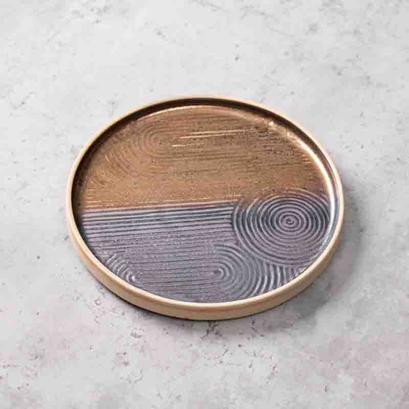 Restaurant dinner plates supplied by porcelain manufacturer